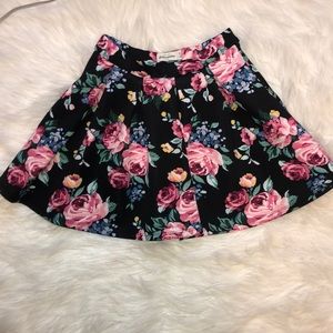 Abercrombie kids skirt SIZE 9/10